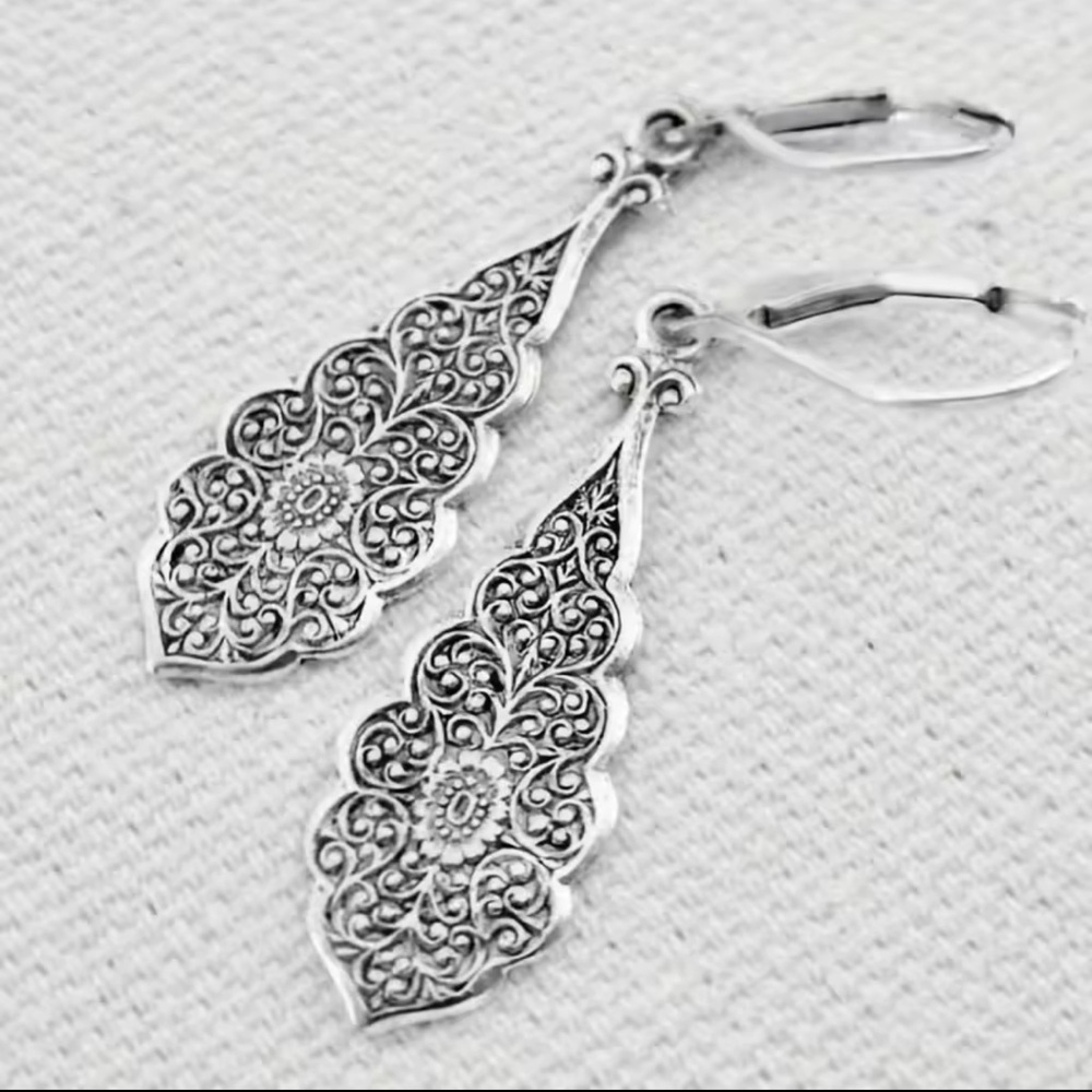 Vintage Filigree Leaf Flower Long Drop Earrings โ Boho Wedding - Picture 2 of 13